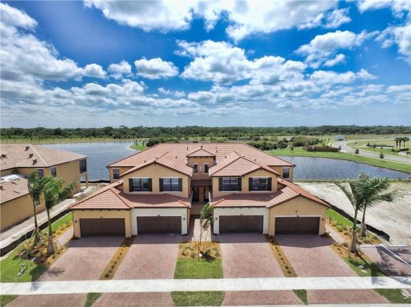 OAK RUN IV AT SARASOTA NATIONAL