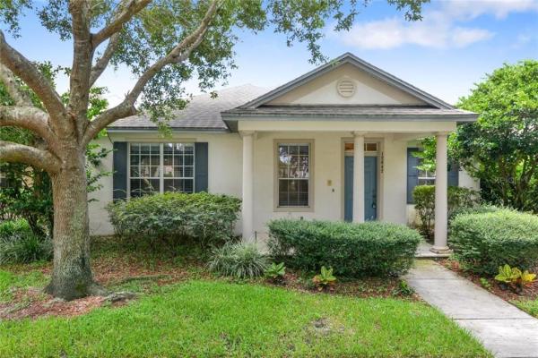 LAKES WINDERMERE PH 01 49 108