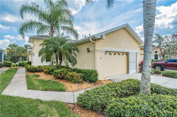 LYNDHURST CONDOMINIUM