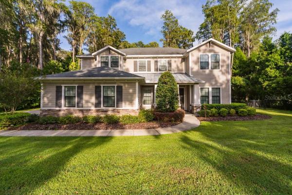 CYPRESS LAKE ESTATES