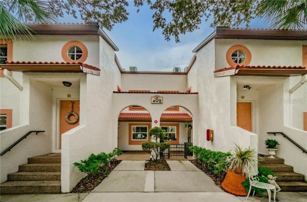 PLAZA VILLAS ONE CONDO