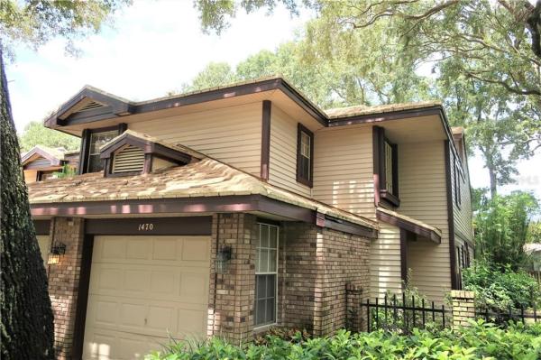 LAUREL OAKS AT COUNTRY WOODS CONDO