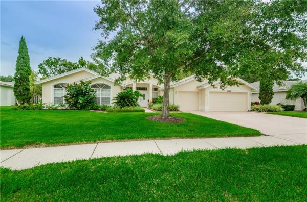 CRESCENT OAKS COUNTRY CLUB PH 1