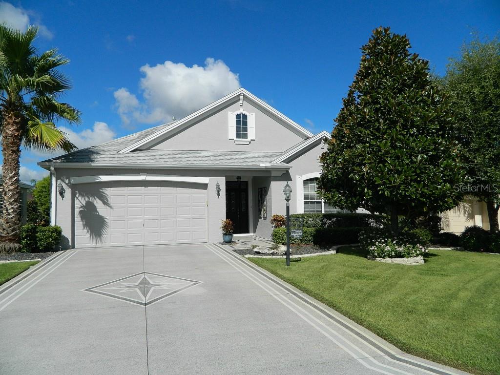 THE VILLAGES - фото