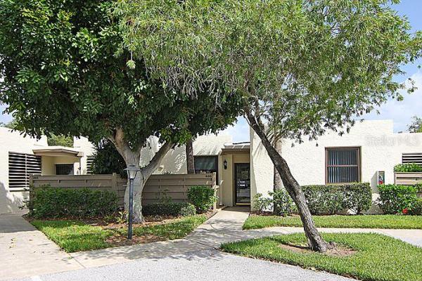 WILDEWOOD SPGS 4-C PALM TREE