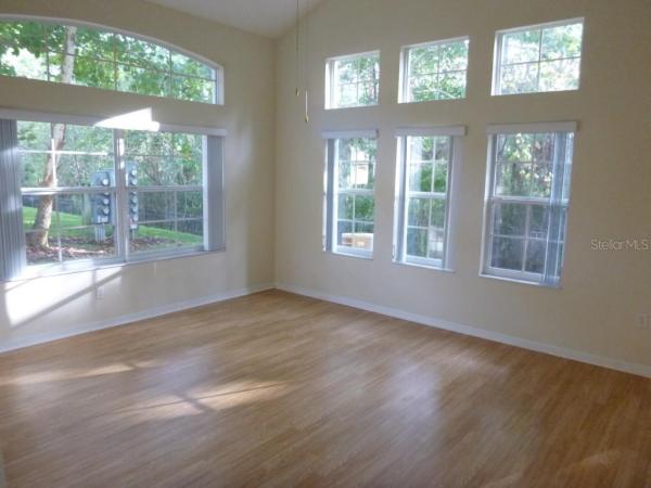 EMERALD ISLAND RES-PH 02