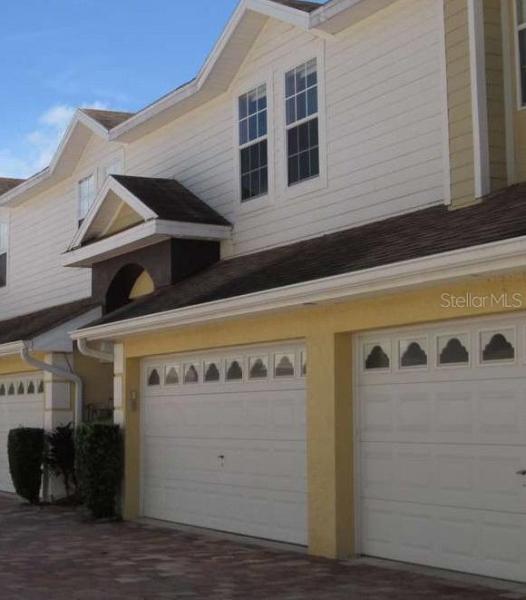 ESTANCIA PLACE TWNHMS