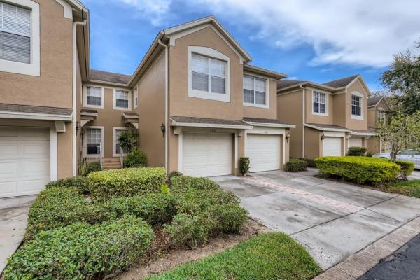 ARRIAGE HOMES AT STONEBRIDGE COMMONS