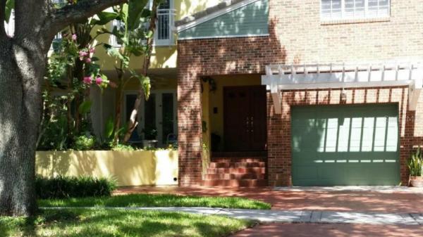 OLD HYDE PARK VILLAGE RESIDENTIAL CONDO