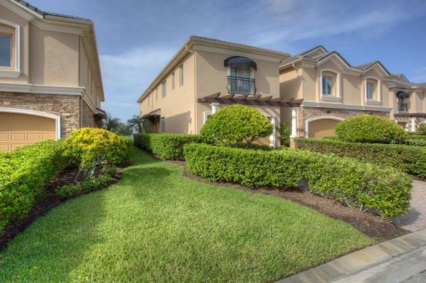 SAXONY PLACE AT CARILLON