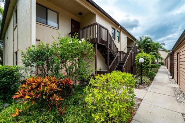 COUNTRY VILLAGE CONDO SEC 6