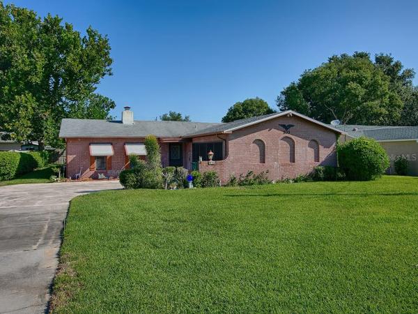 EUSTIS KNOLLWOOD VILLAGE