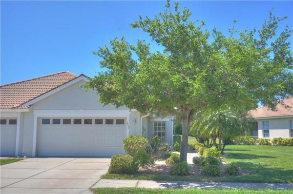 PELICAN POINTE GOLF & COUNTRY CLUB