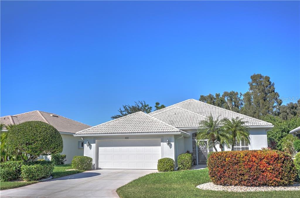 PELICAN POINTE GOLF & COUNTRY CLUB - фото