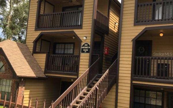 LAKEWOOD PARK A CONDO