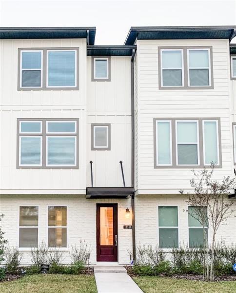 LAUREATE PK NBRHD CENTER PH 3