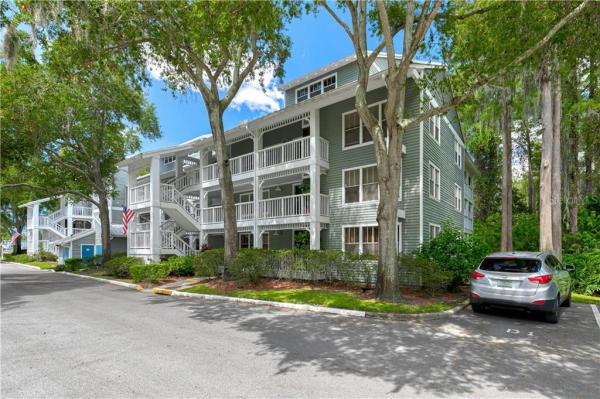 DOLLY BAY A VILLAGE ON LAKE TARPON