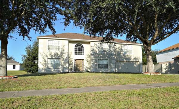 MASCOTTE DUKES LAKE PH 02