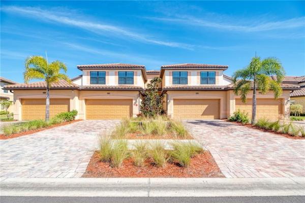 GRAN PARADISO COACH HOMES 1