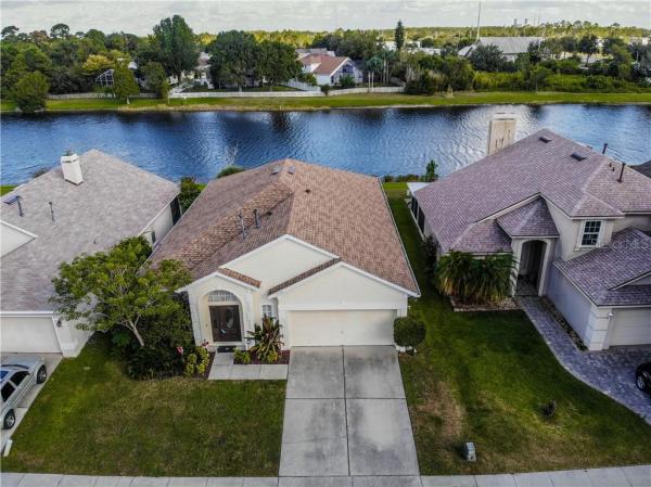 HUCKLEBERRY FIELDS TR N6