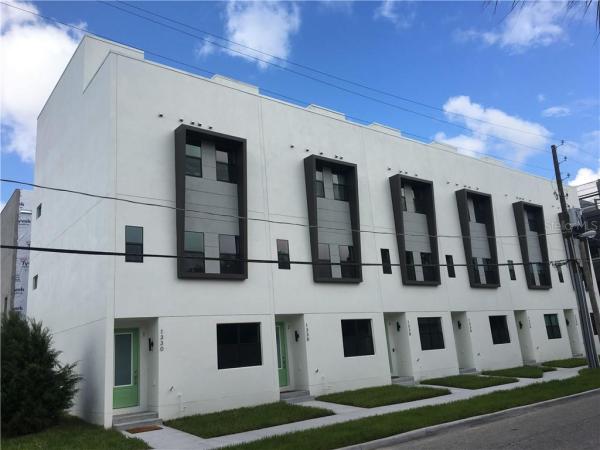 VIEWS AT NORTH HYDE PARK