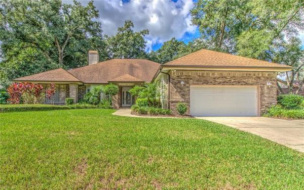 BARRINGTON OAKS EAST