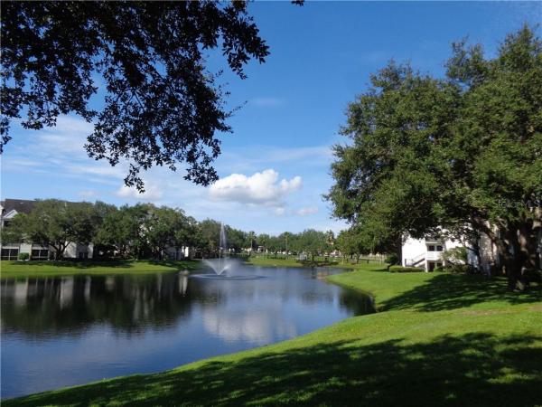 BENTLEY AT COBBS LANDING CONDO THE