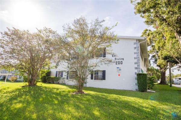 DOUGLAS ARMS STIRLING HOUSE CONDO