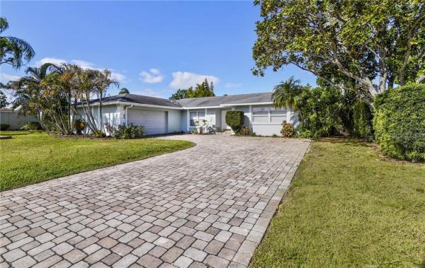 SEMINOLE LAKE GOLF & COUNTRY CLUB ESTATES