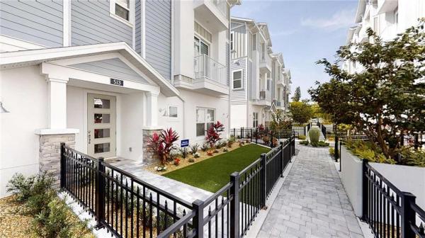 ENCLAVE AT LAUREL PARK