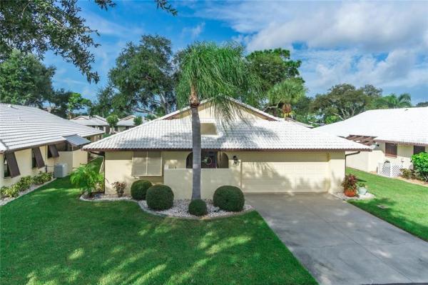 HOURGLASS LAKES PH 1