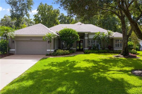 BENTLEY CLUB AT BENTLEY GREEN