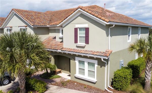 OAKMONT TOWNHOMES PHASE 1 PB 153 PG 21-22 LOT 49