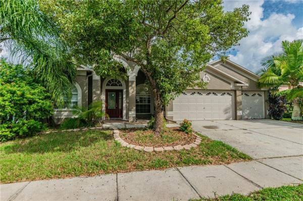 ST ANDREWS AT THE EAGLES UN 1