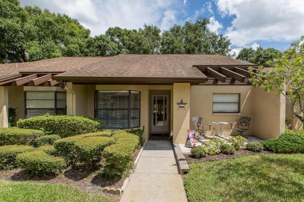 GOLF VIEW VILLAS CONDO 02