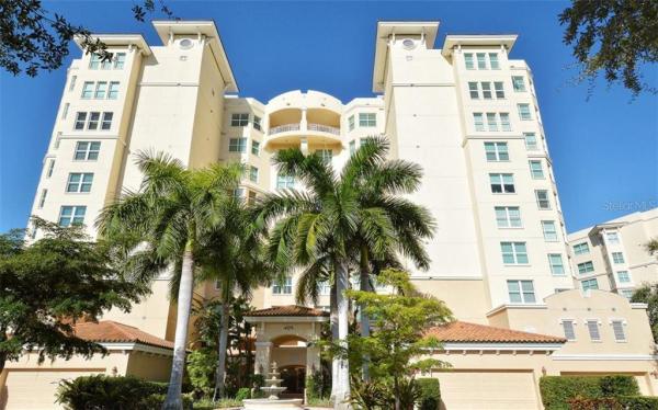 MERIDIAN AT THE OAKS PRESERVE