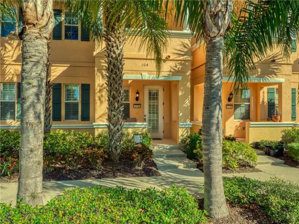 SAN MICHELE AT UNIVERSITY COMMONS