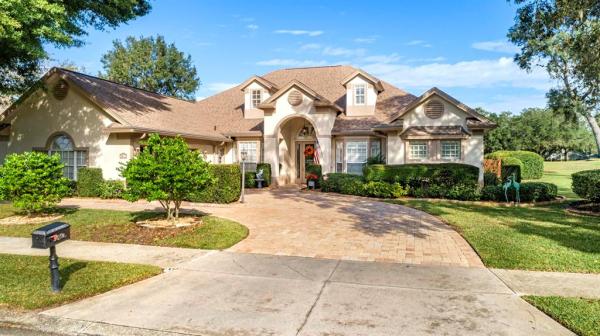 MOUNT DORA COUNTRY CLUB MOUNT DORA PH 02-2