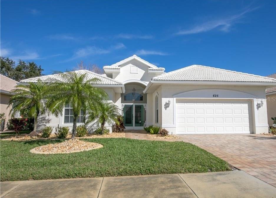 THE LAKES OF JACARANDA - фото