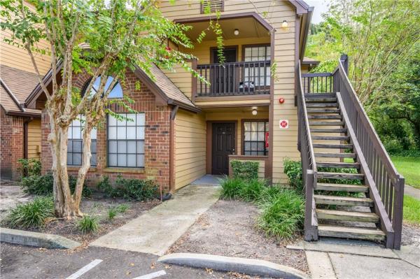 LAKEWOOD PARK A CONDO