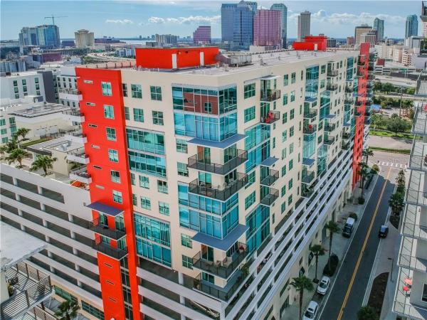 GRAND CENTRAL AT KENNEDY RESID