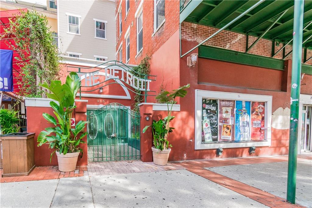 HOTEL DETROIT CONDO THE - фото