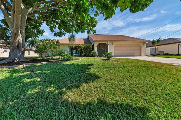 ROTONDA WEST PEBBLE BEACH