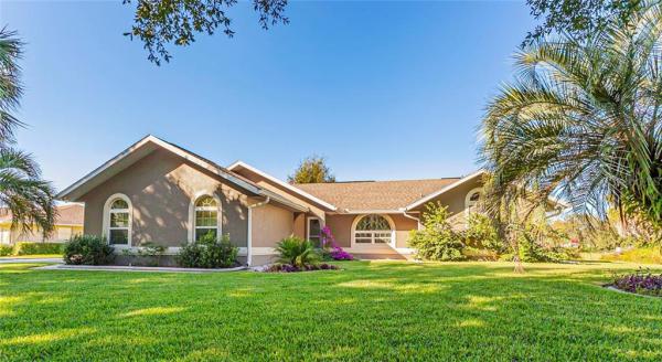 FAIRWAYS AT ROLLING HILLS