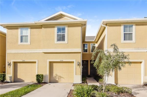 BROADWAY CENTRE TWNHMS