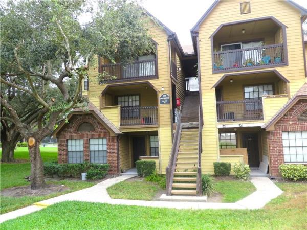 LAKEWOOD PARK A CONDO