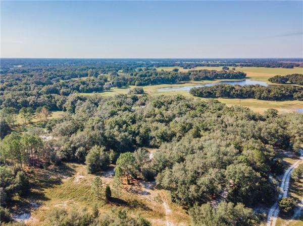 SHADY ACRES HOMEOWNERS UNREC W 01/2 SEC AREA 4000