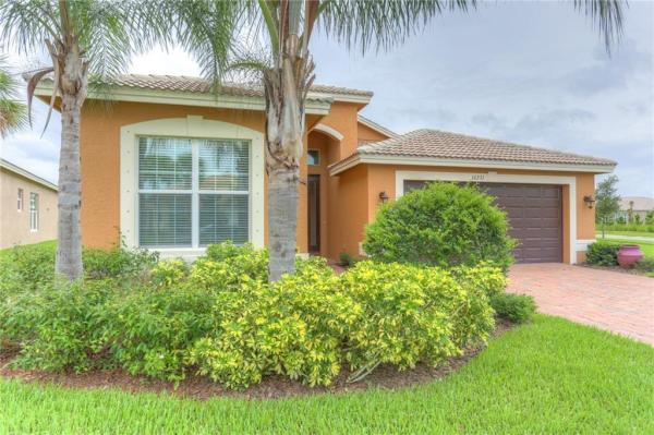 VALENCIA LAKES #J PH 1