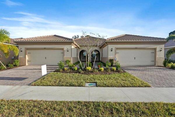 RENAISSANCE AT WEST VILLAGES