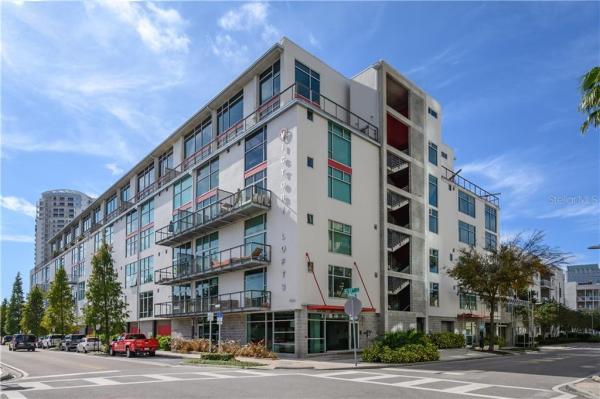 VICTORY LOFTS A CONDO